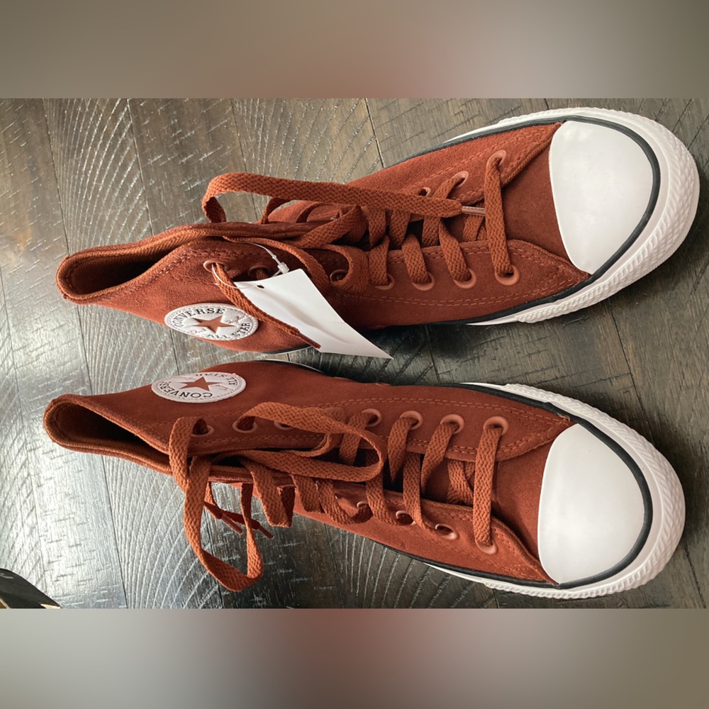 Men’s 7.5/Women’s 9.5 Converse Shoes Cedar Bark